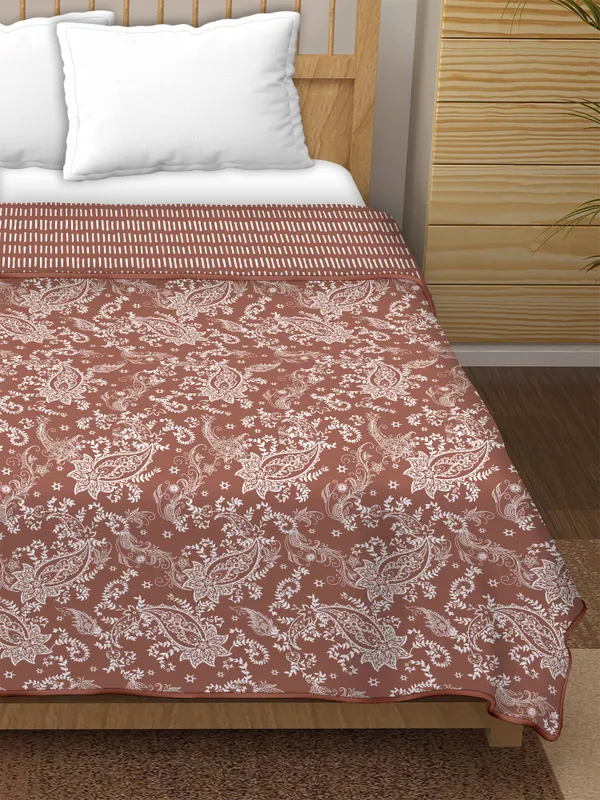 Double_Bed_Brown_&_white_Cotton_Reversible_Dohar_Printed_Blanket_Soft_&_Lightweight_AC_Comforter_Perfect_Festive_Gift_Blankets