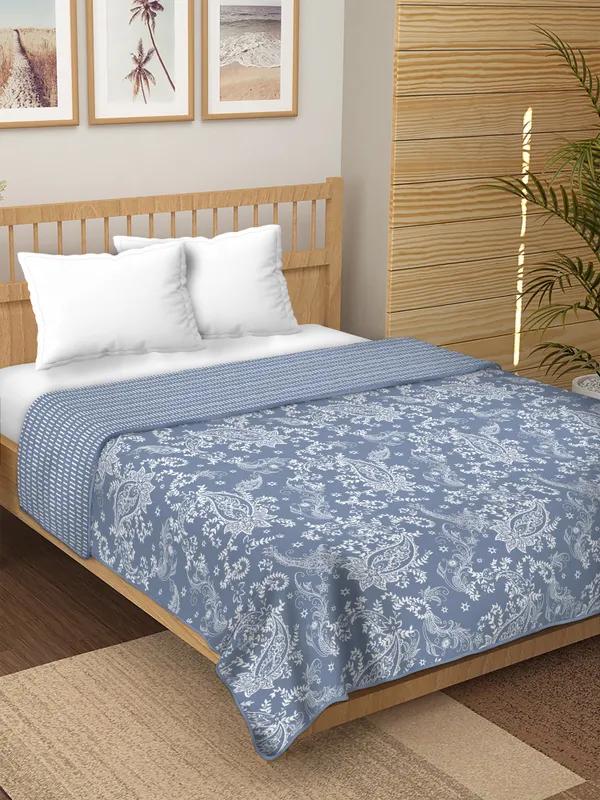 Double_Bed_Blue_&_white_Cotton_Reversible_Dohar_Printed_Blanket_Soft_&_Lightweight_AC_Comforter_Perfect_Festive_Gift_Blankets