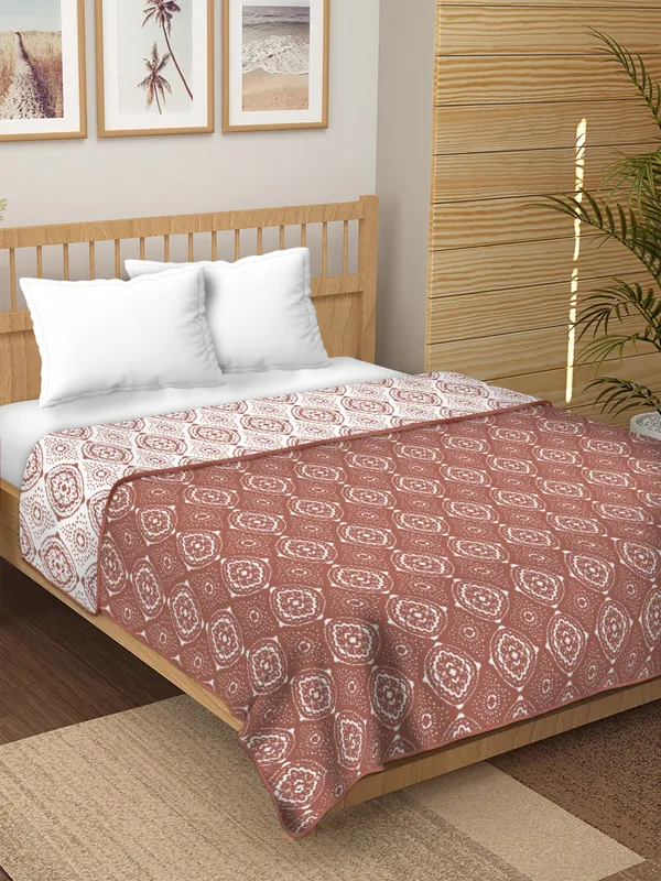 SingleBed_Brown_&_white_Cotton_Reversible_Dohar_Printed_Blanket_Soft_&_Lightweight_AC_Comforter_Perfect_Festive_Gift_Blankets