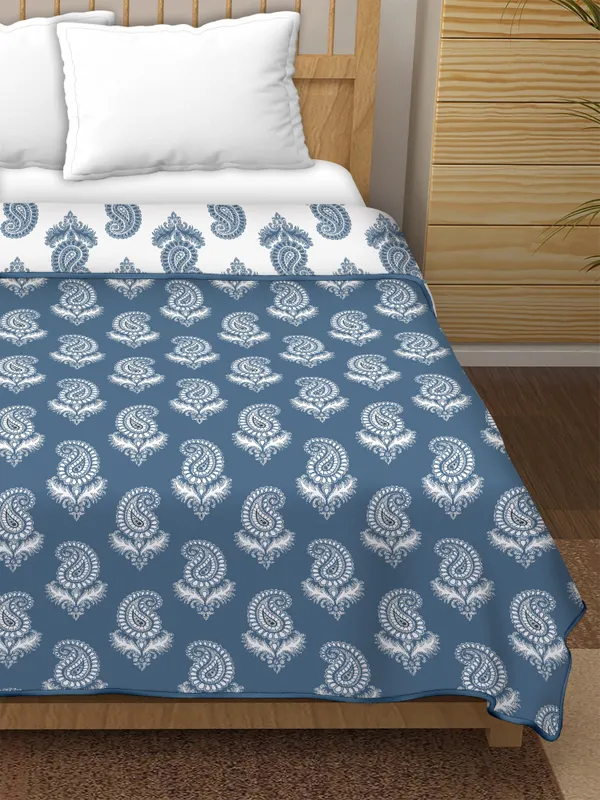 SingleBed_Blue_&_white_Cotton_Reversible_Dohar_Printed_Blanket_Soft_&_Lightweight_AC_Comforter_Perfect_Festive_Gift_Blankets