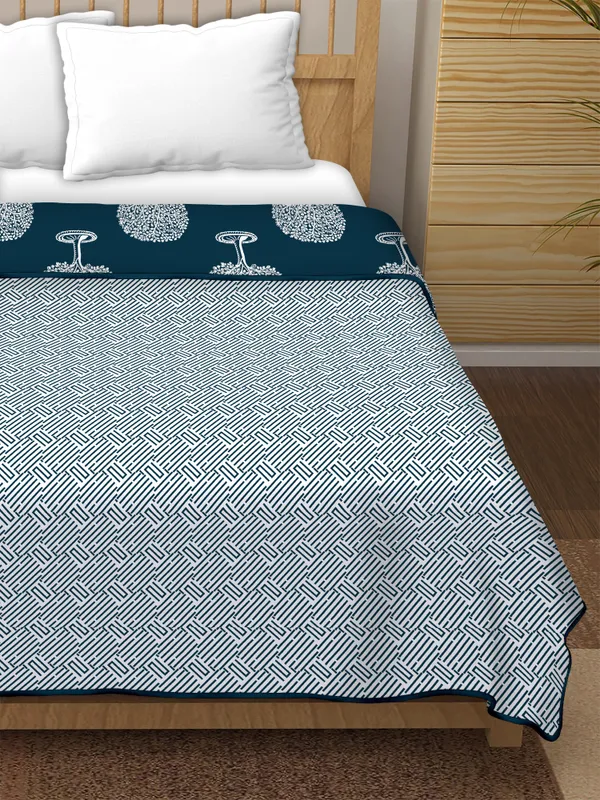Single_Bed_Navy_Blue_&_white_Cotton_Reversible_Dohar_Printed_Blanket_Soft_&_Lightweight_AC_Comforter_Perfect_Festive_Gift_Blankets