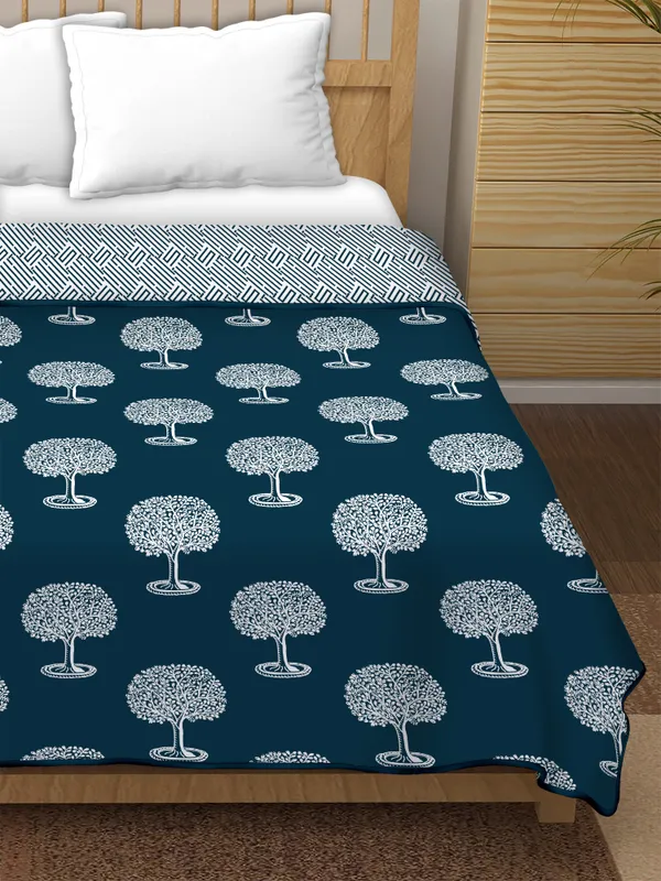 Single_Bed_Navy_Blue_&_white_Cotton_Reversible_Dohar_Printed_Blanket_Soft_&_Lightweight_AC_Comforter_Perfect_Festive_Gift_Blankets
