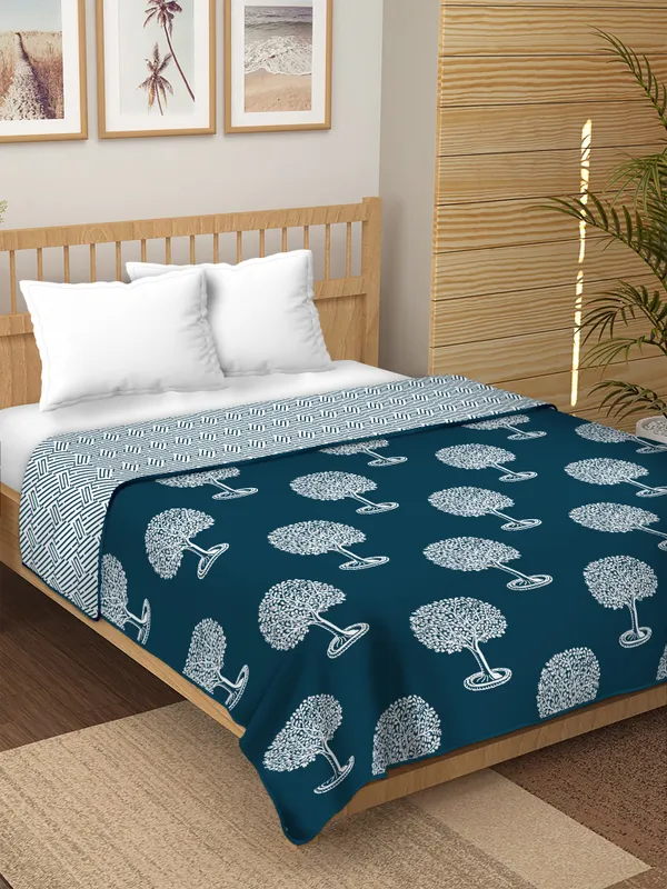 Single_Bed_Navy_Blue_&_white_Cotton_Reversible_Dohar_Printed_Blanket_Soft_&_Lightweight_AC_Comforter_Perfect_Festive_Gift_Blankets