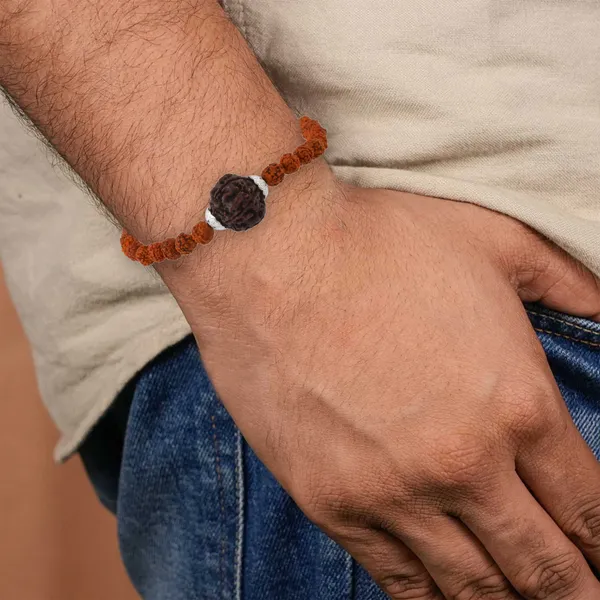 5_Mukhi_With_5_Mukhi_Silver_Plated_Rudraksha_Bracelet_With_Sphatik_Crystal_Shivling_|_For_Men_&_Women_Natural_&_Certified