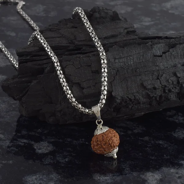 9_Mukhi_Rudraksha_Pendant_With_Chain_|_For_Men_&_Women_Natural_&_Certified
