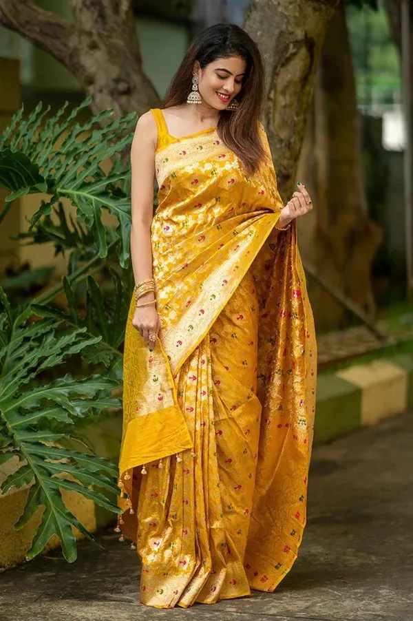 Woven_Design_Zari_Banarasi_Silk_Saree