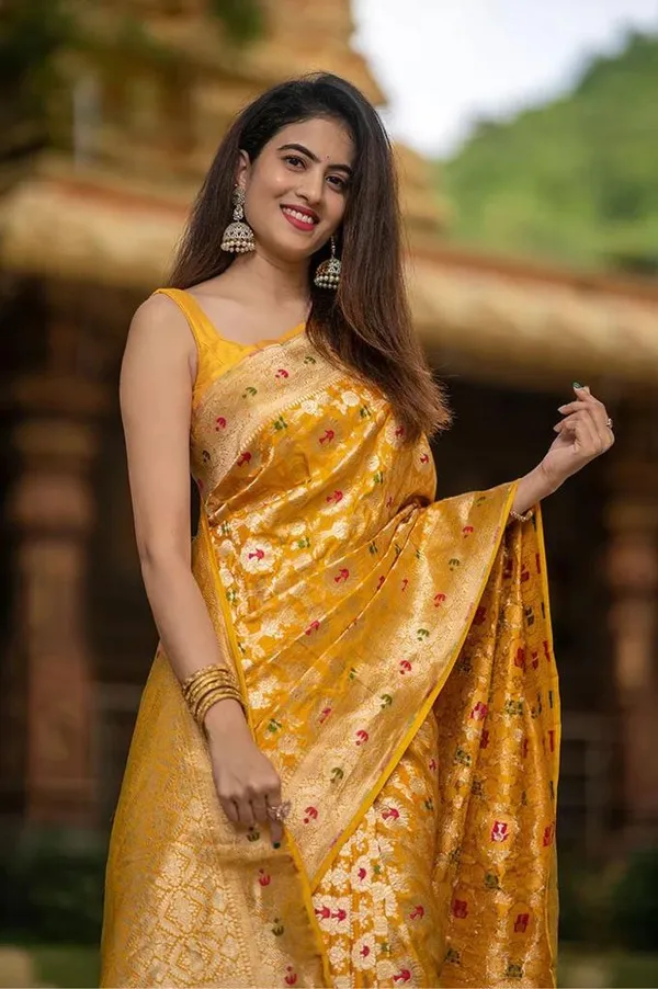 Woven_Design_Zari_Banarasi_Silk_Saree
