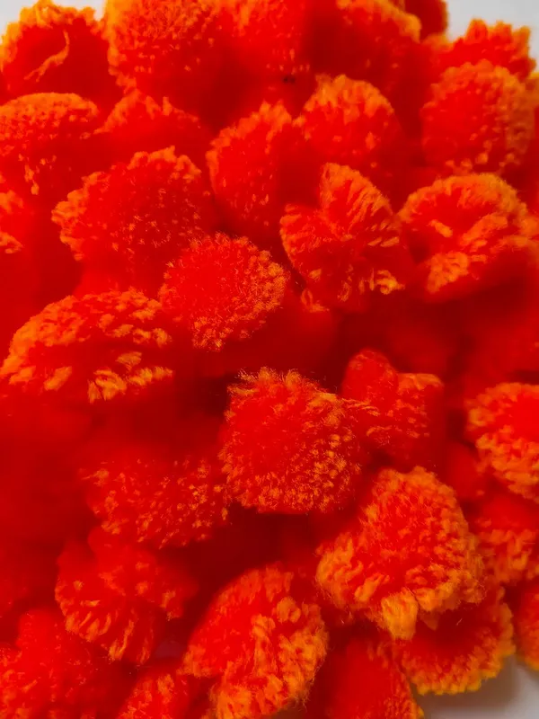 Orange_Round_Shaped_Soft_Fluffy_Pompom_For_Art_And_Craft_|_Party_Decoration_|_Kids_Craft_Project_(50_Pcs)