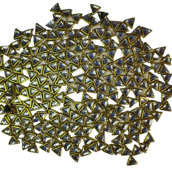 Silver_Flat_Back_Pastable_Kundan_Stone_Beads_(500_Pieces)_(7_X_7_X_7_Mm)
