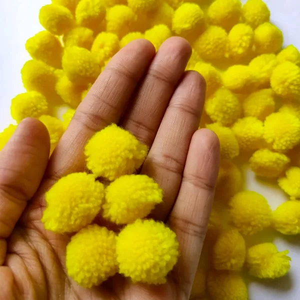 Yellow_Round_Shaped_Soft_Fluffy_Pompom_For_Art_And_Craft_|_Party_Decoration_|_Kids_Craft_Project_(50_Pcs)