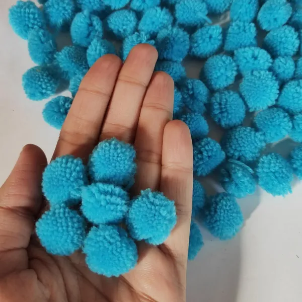 Sky_Round_Shaped_Soft_Fluffy_Pompom_For_Art_And_Craft_|_Party_Decoration_|_Kids_Craft_Project_(50_Pcs)