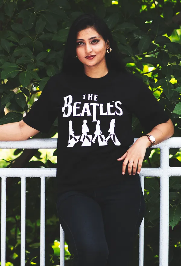 Black_Cotton_Oversized_Drop_Shoulder_Unisex_T-shirt_With_240_GSM_(Beatles)
