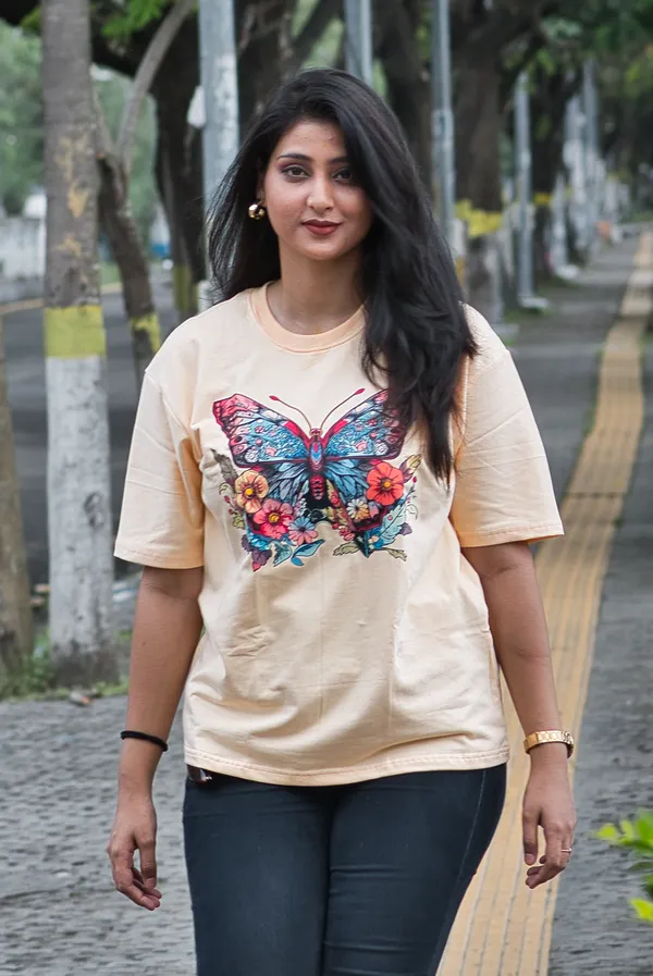 Peach_Fuzz_Pure_Cotton_Oversized_Drop_Shoulder_Girls_T-shirt_With_240_GSM_(Butterfly)