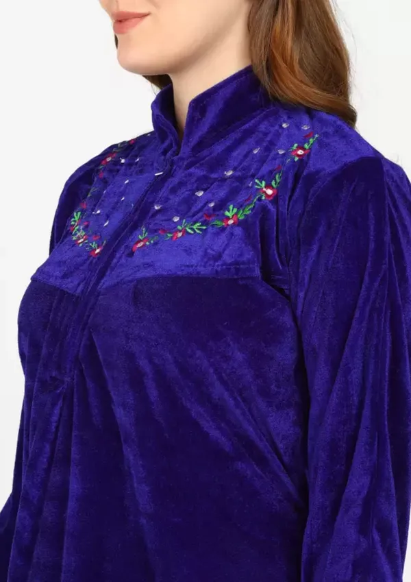 Blue_Velvet_Solid_Nighty_For_Women