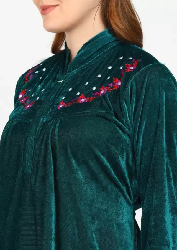 Sea_Green_Velvet_Solid_Nighty_For_Women
