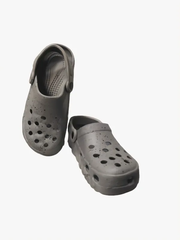 Grey_Anti-Skid_Clogs_For_Men