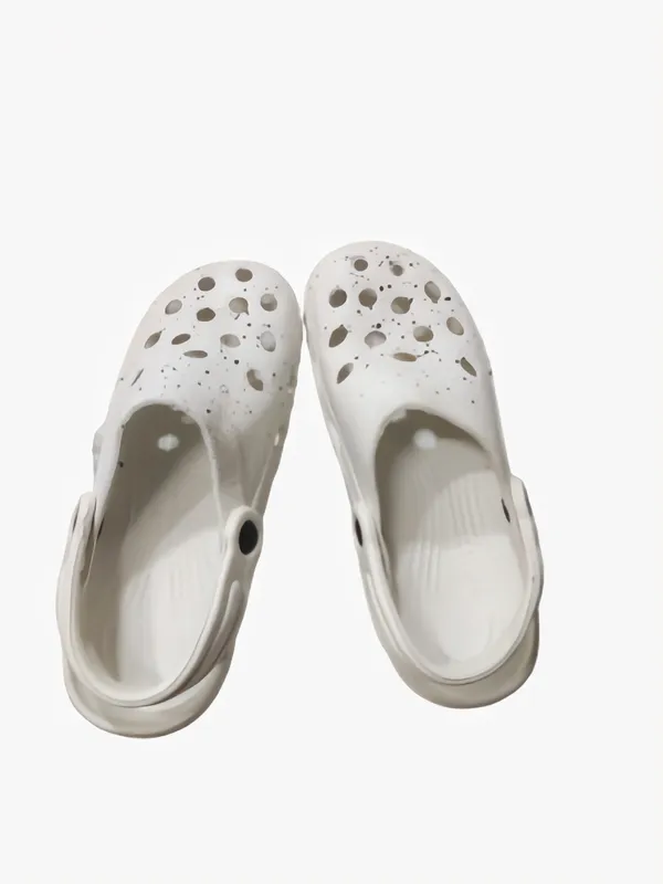White_Anti-Skid_Clogs_For_Men