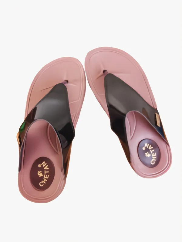 Black_Stylish_And_Comfortable_Premium_Slippers_For_Women