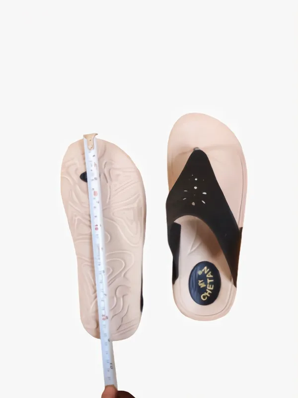 Black_Stylish_And_Comfortable_Premium_Slippers_For_Women