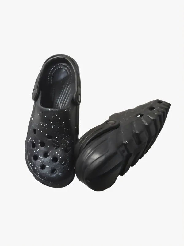 Black__Anti-Skid_Clogs_For_Men