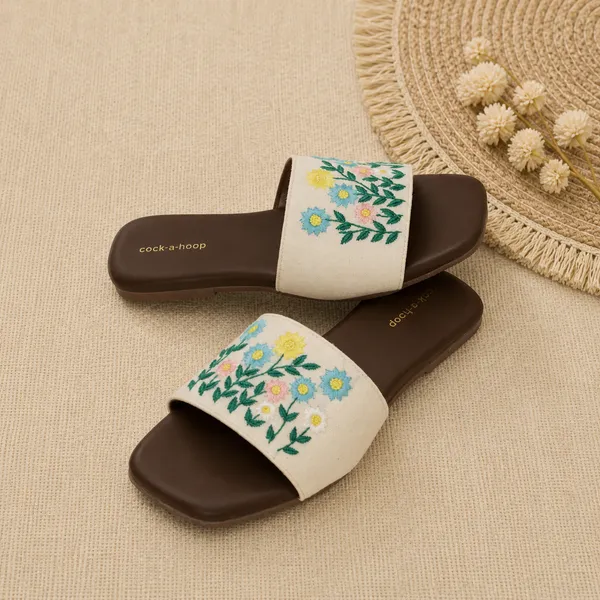 Floral_Embroidered_Multicolor_Sliders