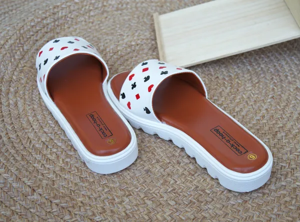 Hand-Painted_Sliders_For_Women_&_Girls_|__Casual_Water_Resistant_Paint_(Poker)_