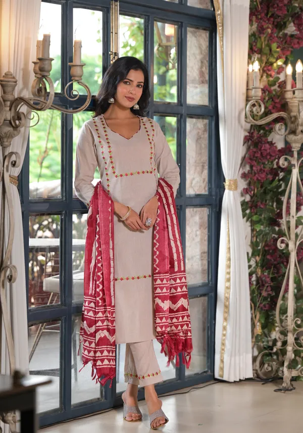 Beige_Pure_Cotton_3/4_Sleeve_Ethnic_Set_With_Silk_Dupatta_For_Women