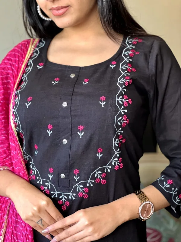 Black_Khadi_Cotton_3/4_Sleeve_Ethnic_Set_With_Silk_Dupatta_For_Women