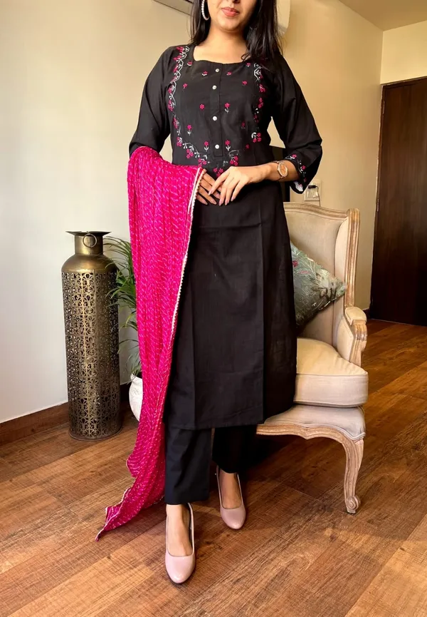Black_Khadi_Cotton_3/4_Sleeve_Ethnic_Set_With_Silk_Dupatta_For_Women
