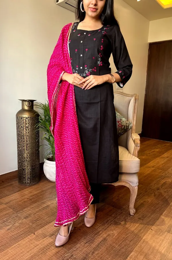 Black_Khadi_Cotton_3/4_Sleeve_Ethnic_Set_With_Silk_Dupatta_For_Women