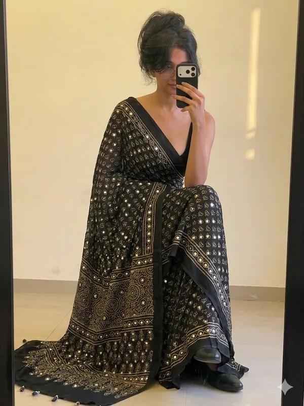 Black_"Chandni"_Louts_Saree_With_Mirror_Unstitched_Blouse