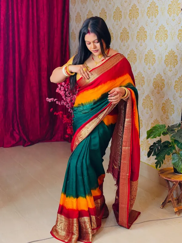 Royal_Banarasi_3D_Bandhani_Saree_(Green)