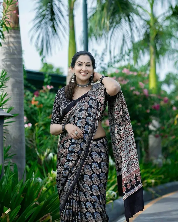 Black_Ajrakh_Primum_Modal_Silk_Saree_With_Blouse