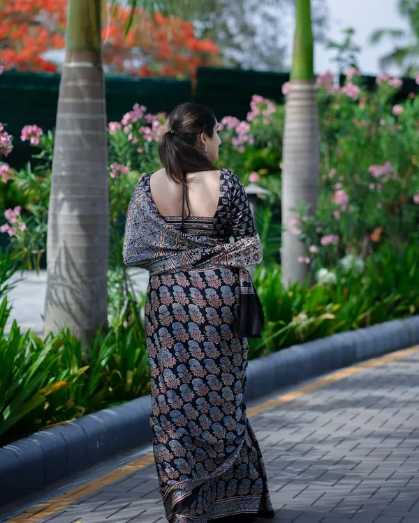 Black_Ajrakh_Primum_Modal_Silk_Saree_With_Blouse