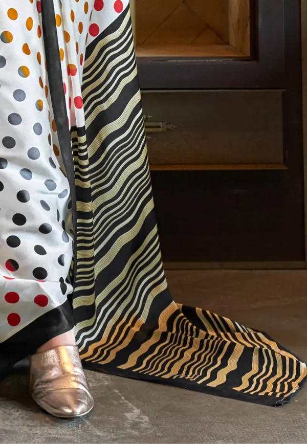 Off_White_Ajrakh_Print_in_Modal_Silk_Saree_With_Blouse_Piece