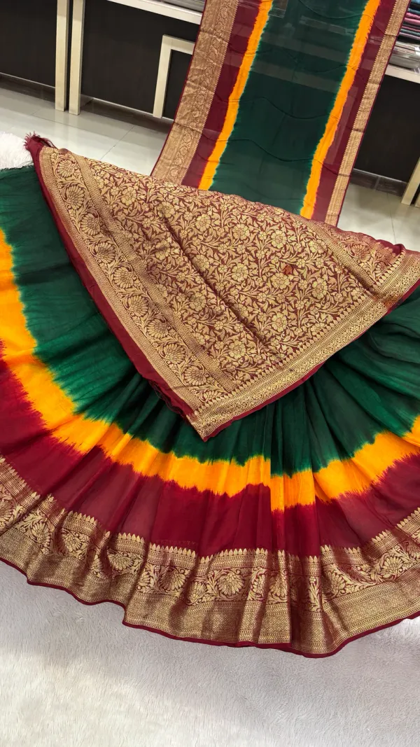 Royal_Banarasi_3D_Bandhani_Saree_(Green)