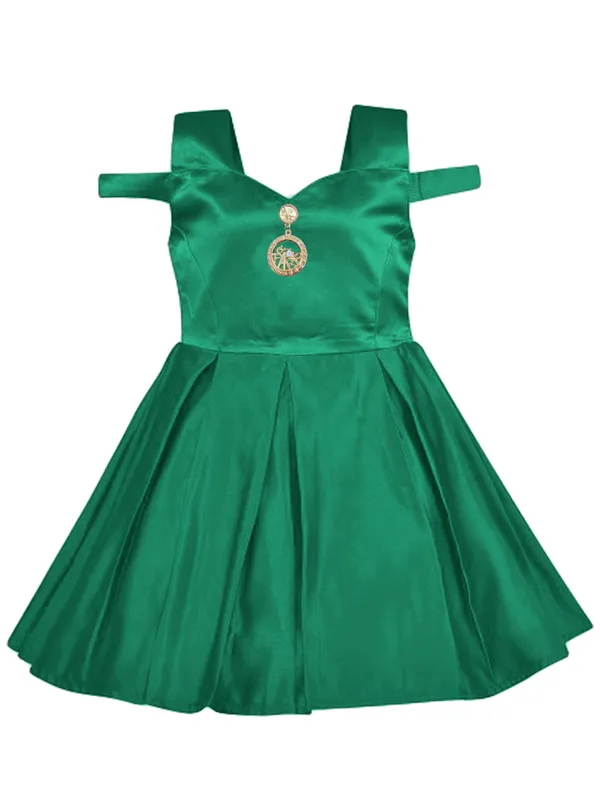 Emerald_Isle_Cold-Shoulder_Dress