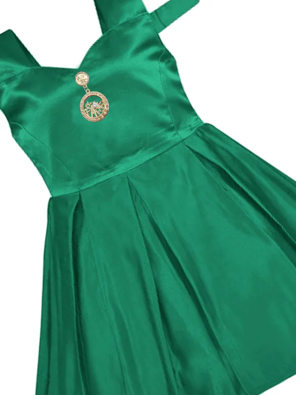 Emerald_Isle_Cold-Shoulder_Dress