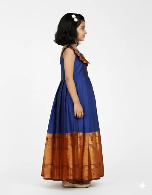 Regal_Silk_Gown_with_Kanjivaram_Border👸