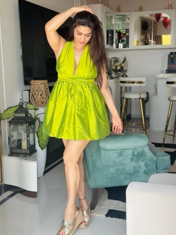 Green_Tie_Up_Balloon_Dress_For_Women