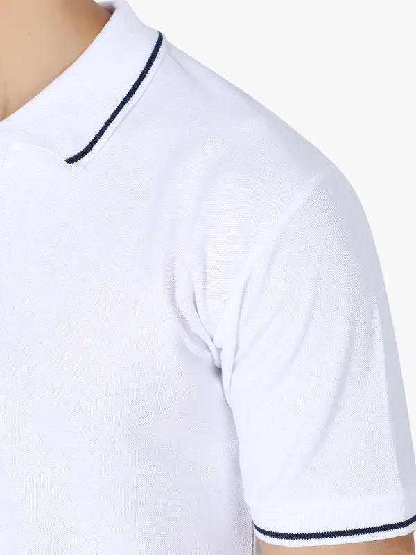 White_Stylish_Polo_Neck_T-Shirt_With_Stripes_For_Men
