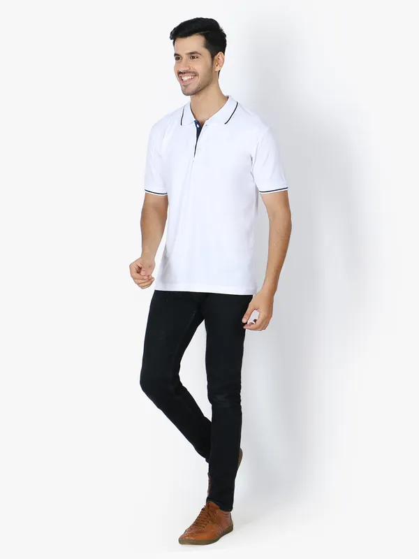 White_Stylish_Polo_Neck_T-Shirt_With_Stripes_For_Men