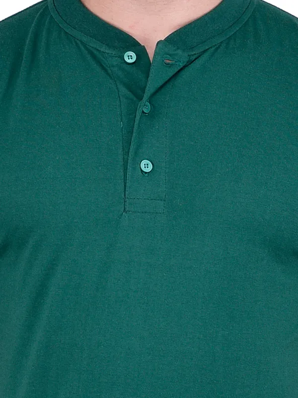Bottle_Green_Plain_Henley_Neck_Half_Sleeves_T-Shirt_For_Men