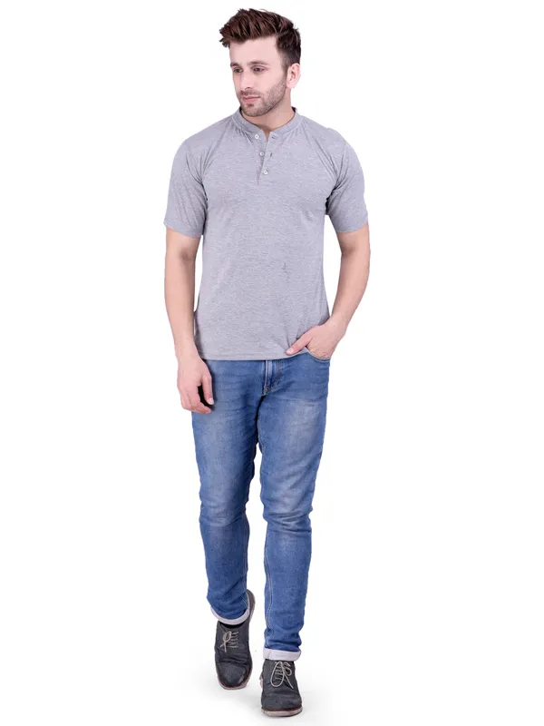 Grey_Plain_Henley_Neck_Half_Sleeves_T-Shirt_For_Men
