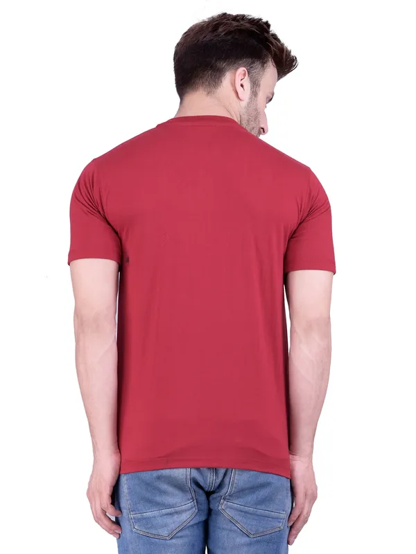 Maroon_Plain_Henley_Neck_Half_Sleeves_T-Shirt_For_Men