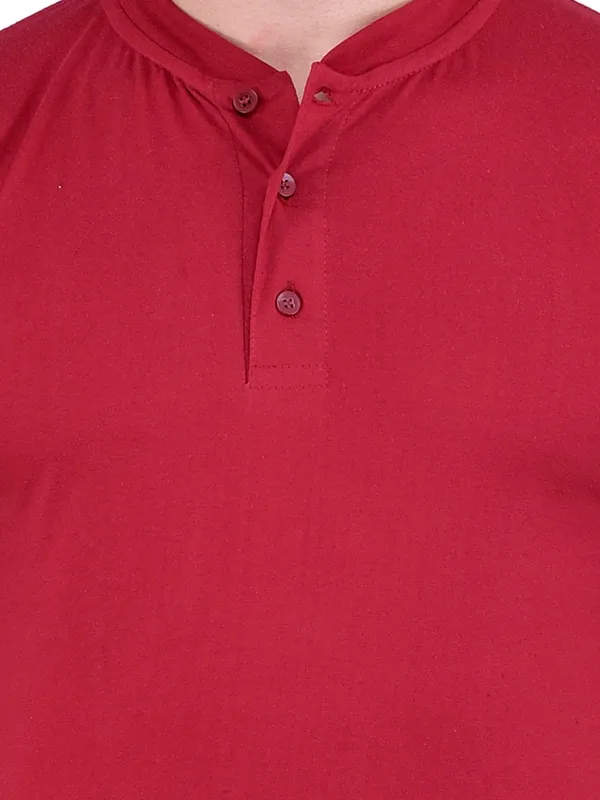 Maroon_Plain_Henley_Neck_Half_Sleeves_T-Shirt_For_Men