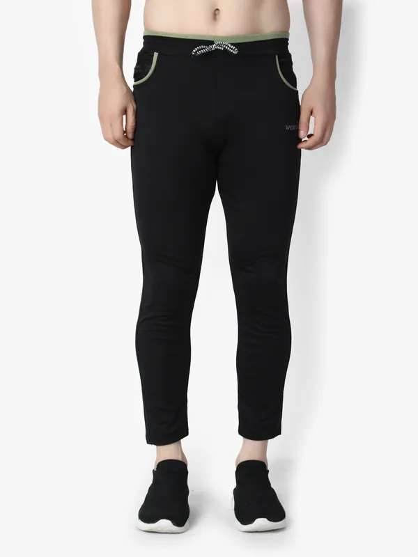 Black_Stylish_Black_Stretchable_Joggers_With_Pockets_For_Men