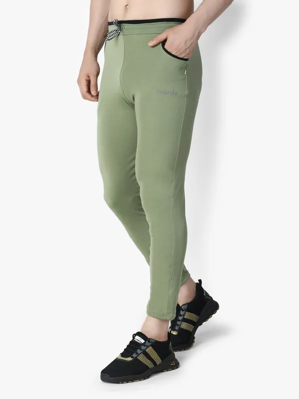 Green_Stylish_Green_Stretchable_Joggers_With_Pockets_For_Men