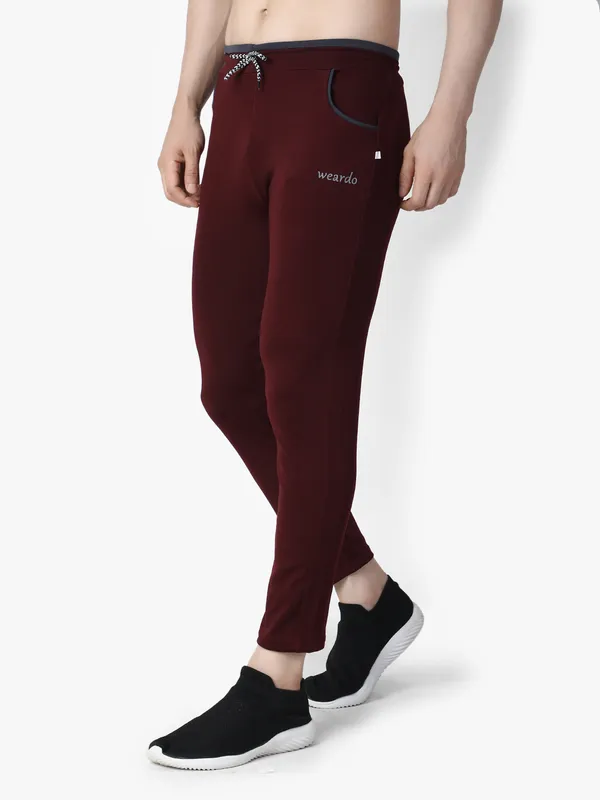 Maroon_Stylish_Maroon_Stretchable_Joggers_With_Pockets_For_Men