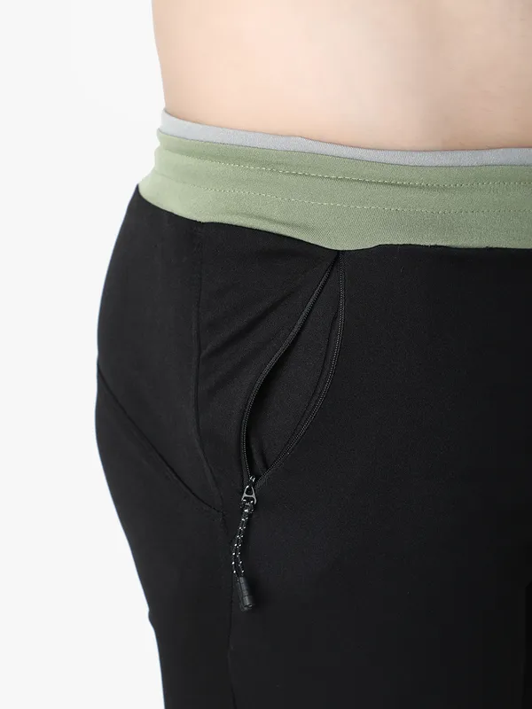 Black_Stylish_Black_Stretchable_Joggers_With_Zipper_Pockets_For_Men